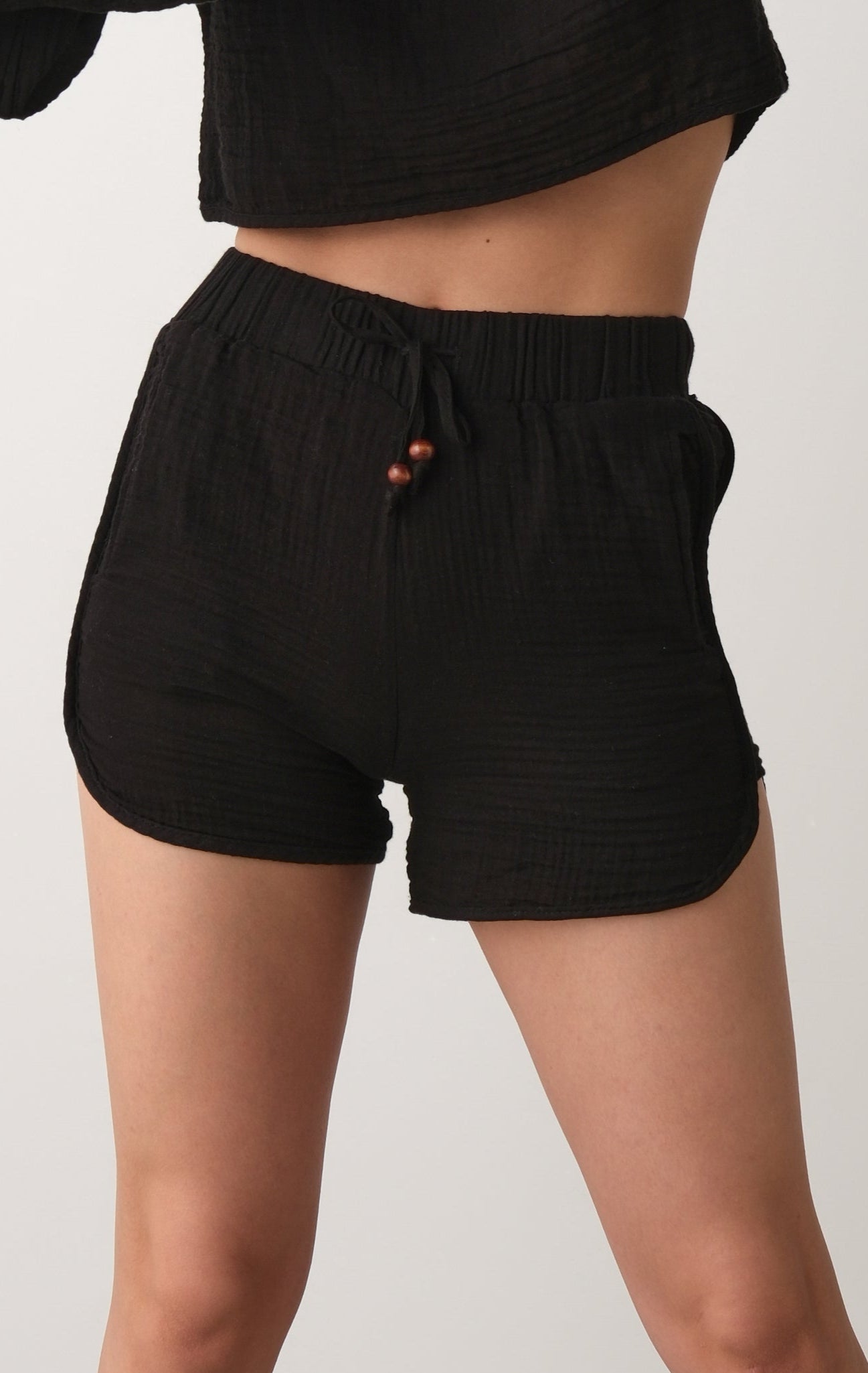Zayn – Woman Short